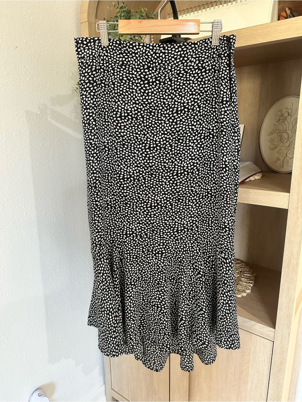 Black and White Printed Ruffle Hem Midi Skirt